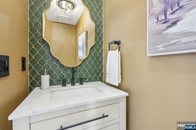 157 Clarken Drive 102, West Orange, NJ 07052