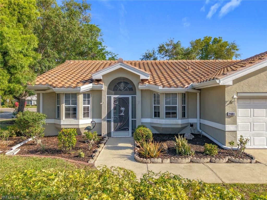 2001 Corona Del Sire DR, NORTH FORT MYERS, FL 33917 — photo 2