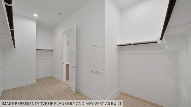 343 Louvenia Court, Pinehurst, TX 77362