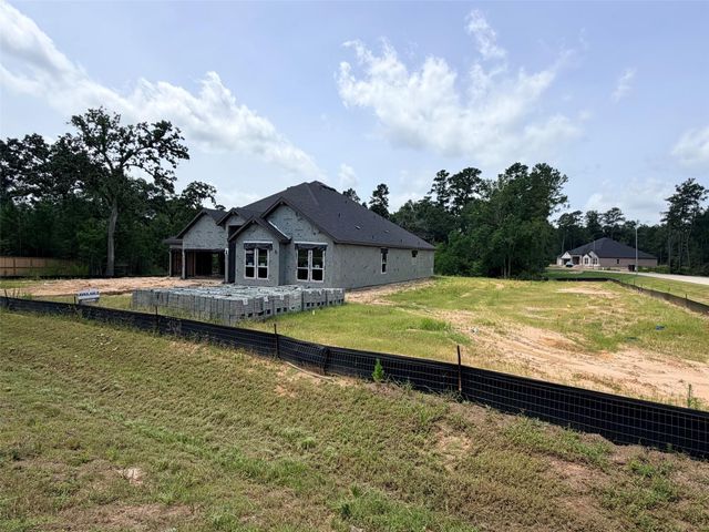 343 Louvenia Court, Pinehurst, TX 77362