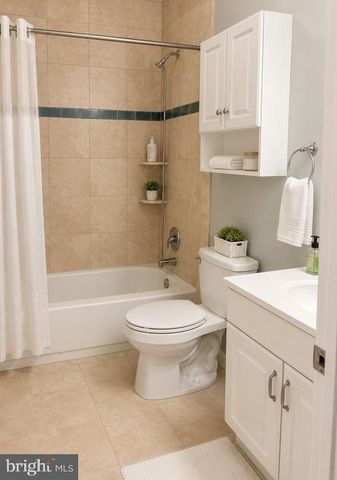 1639 WINDING WAYE LN, Silver Spring, MD 20902