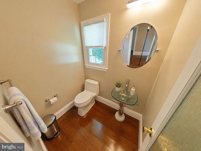 1639 WINDING WAYE LN, Silver Spring, MD 20902
