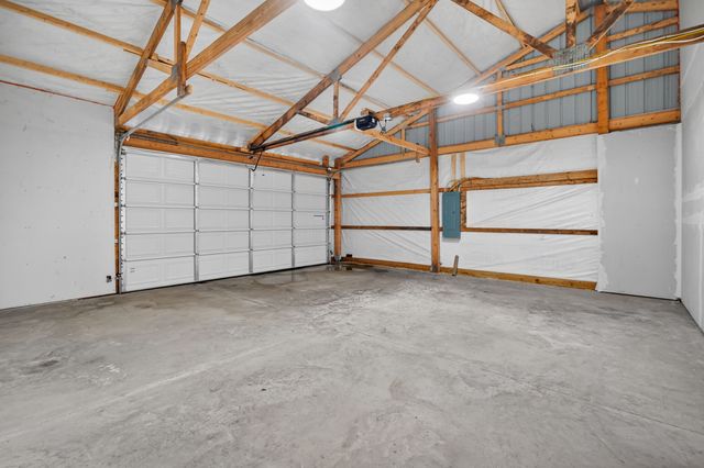 207 S East Avenue, Lacona, IA 50139