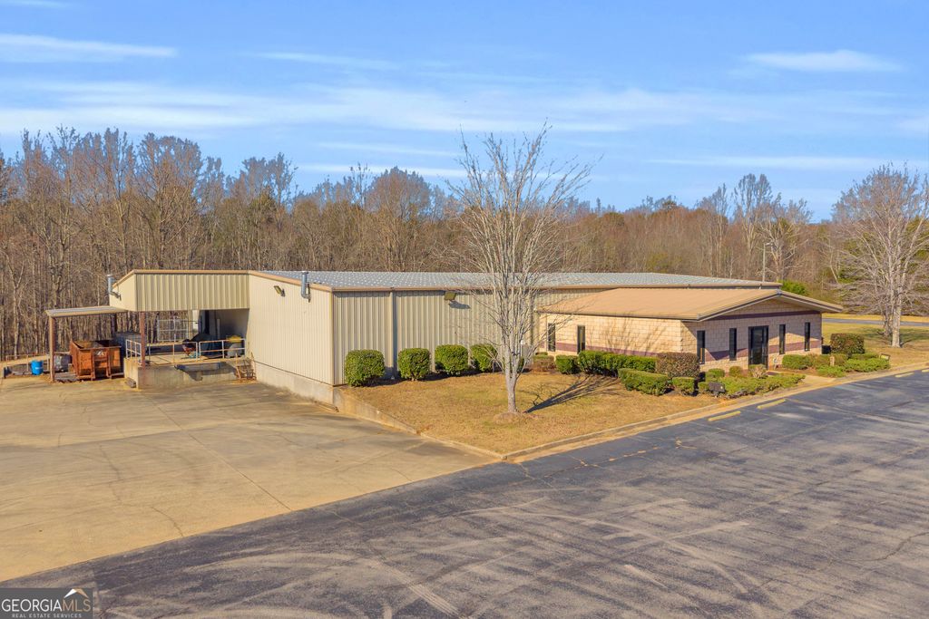1957 Clary Connector, Eastanollee, GA 30538 — exterior