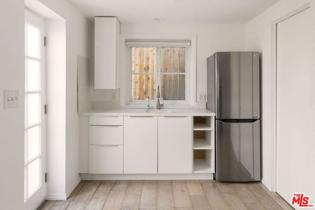 150 Anita Drive, Pasadena, CA 91105