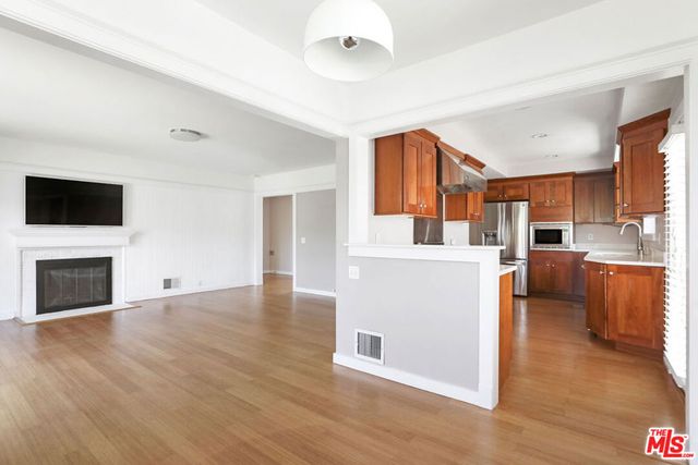 150 Anita Drive, Pasadena, CA 91105