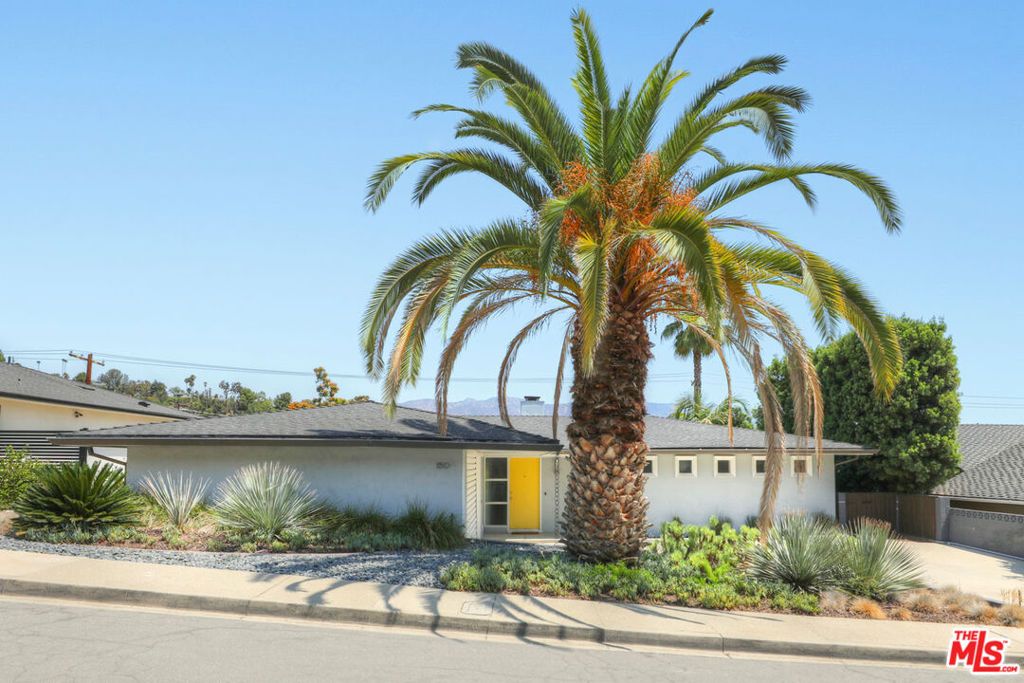 150 Anita Drive, Pasadena, CA 91105