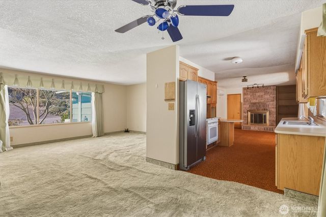 142 Inglewood Drive, Longview, WA 98632