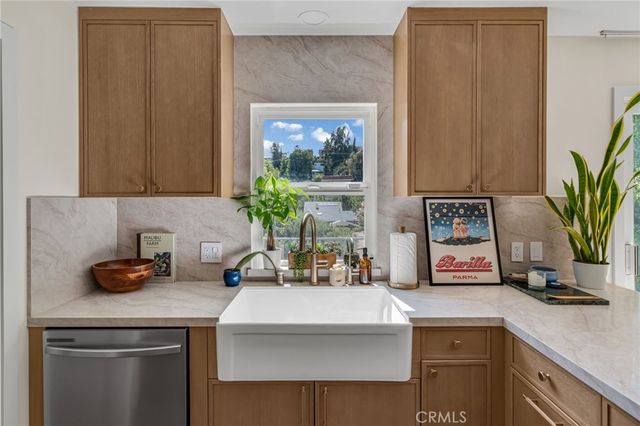 5215 Baza, Woodland Hills, CA 91364
