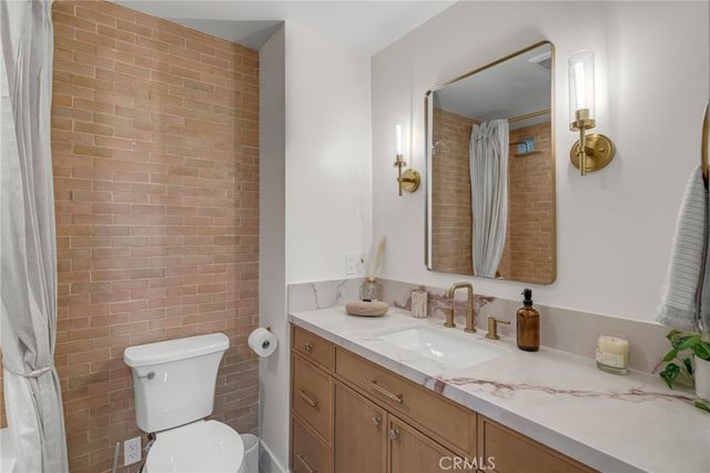 5215 Baza, Woodland Hills, CA 91364