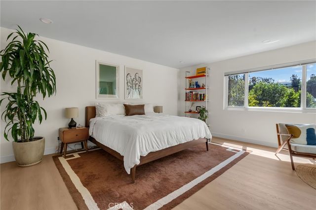 5215 Baza, Woodland Hills, CA 91364
