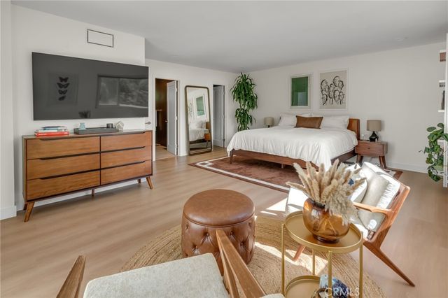 5215 Baza, Woodland Hills, CA 91364