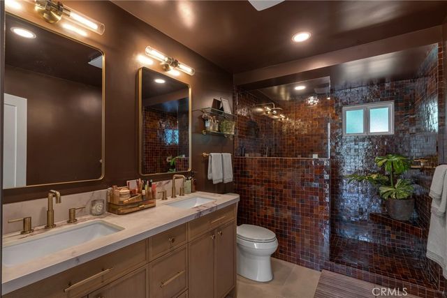 5215 Baza, Woodland Hills, CA 91364