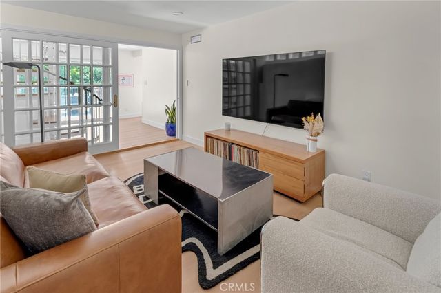 5215 Baza, Woodland Hills, CA 91364