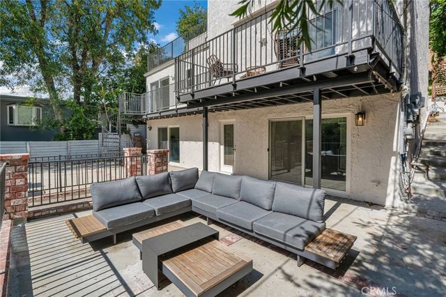 5215 Baza, Woodland Hills, CA 91364