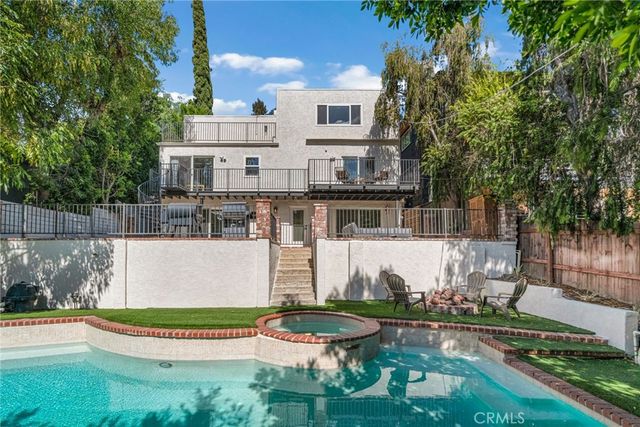 5215 Baza, Woodland Hills, CA 91364