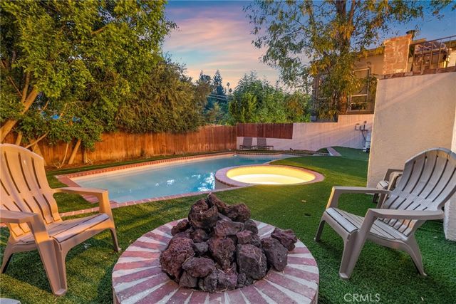 5215 Baza, Woodland Hills, CA 91364