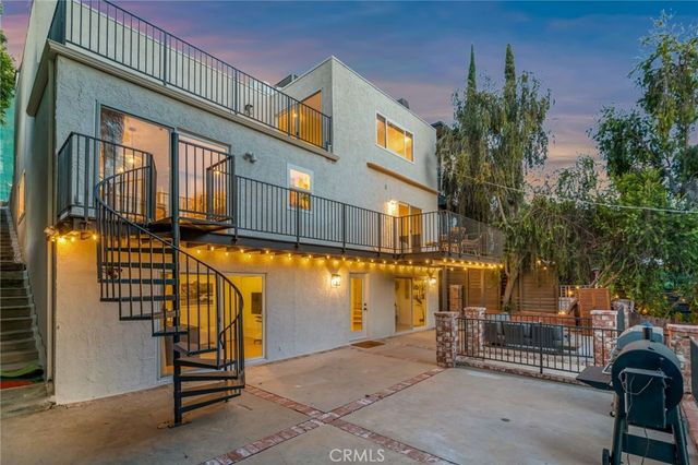 5215 Baza, Woodland Hills, CA 91364