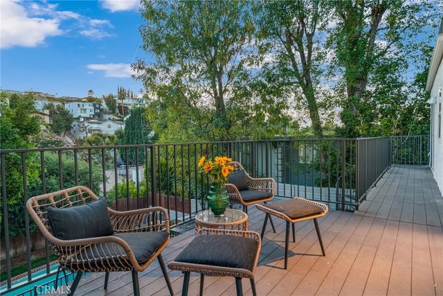 5215 Baza, Woodland Hills, CA 91364