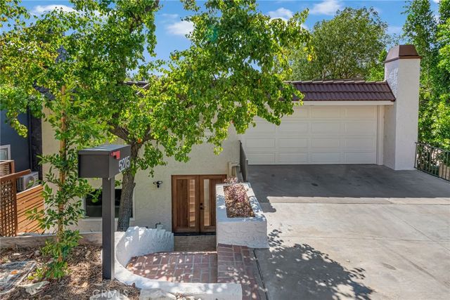 5215 Baza, Woodland Hills, CA 91364