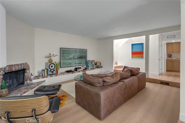 5215 Baza, Woodland Hills, CA 91364