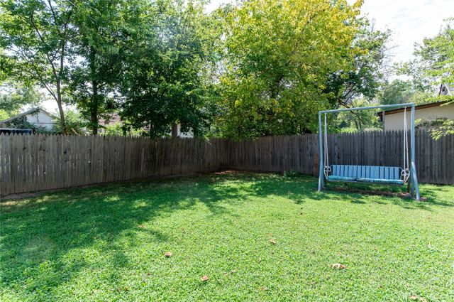2812 W 37th Place, Tulsa, OK 74107