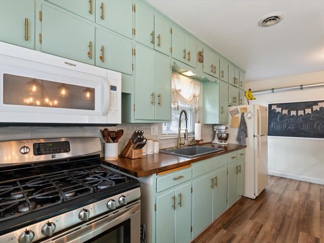 2414 28th Avenue, Rock Island, IL 61201