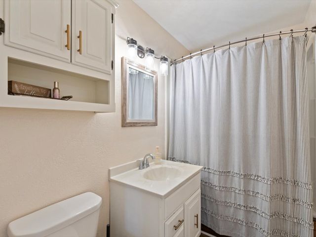 2414 28th Avenue, Rock Island, IL 61201