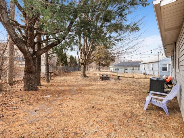 2414 28th Avenue, Rock Island, IL 61201