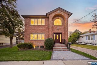 40 Pomona Avenue, Fair Lawn, NJ 07410