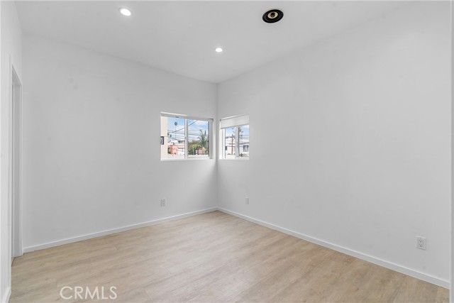 6009 Barton, Los Angeles, CA 90038