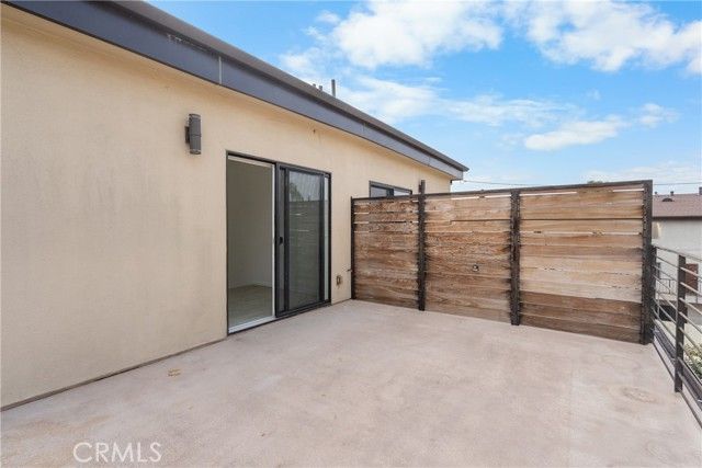 6009 Barton, Los Angeles, CA 90038