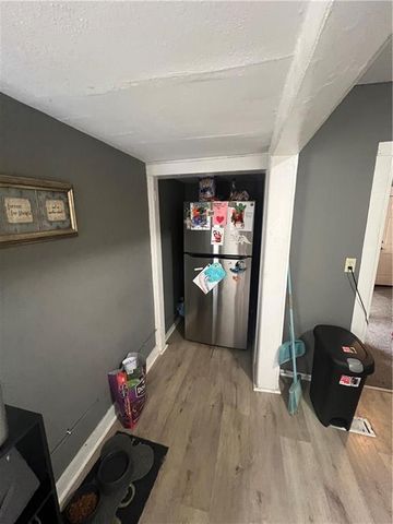 2905 E 61st Street, Kansas City, MO 64130