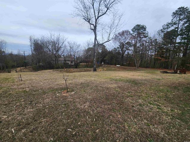 118 W Oak St, Cove, AR 71937