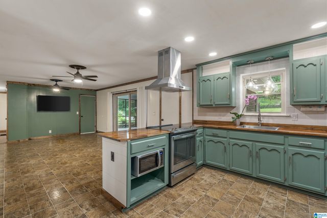 1800 REX LAKE ROAD, Leeds, AL 35094