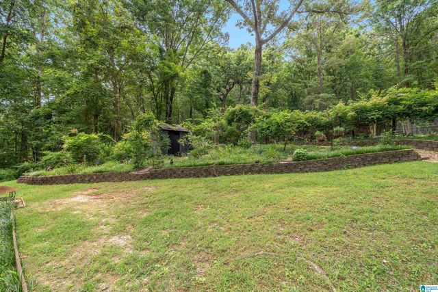 1800 REX LAKE ROAD, Leeds, AL 35094
