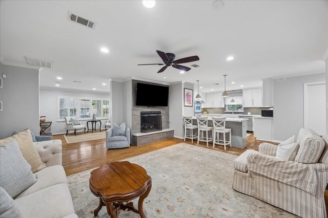 5638 Piping Rock Lane, Houston, TX 77056
