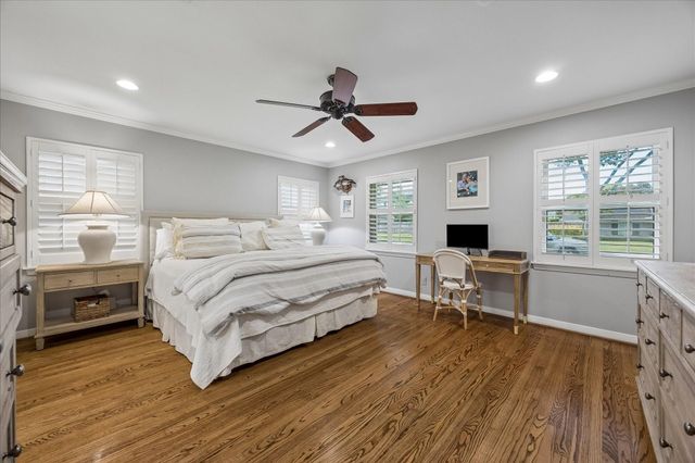 5638 Piping Rock Lane, Houston, TX 77056