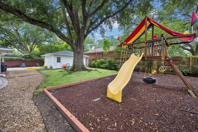 5638 Piping Rock Lane, Houston, TX 77056