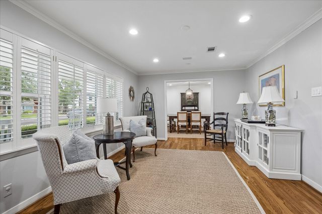 5638 Piping Rock Lane, Houston, TX 77056