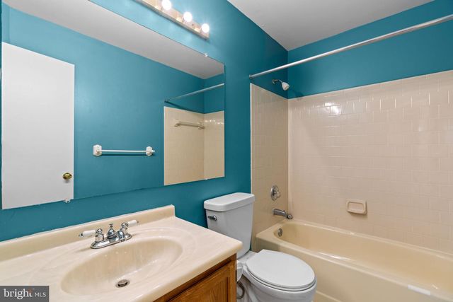 8871 MANAHAN DR, Ellicott City, MD 21043