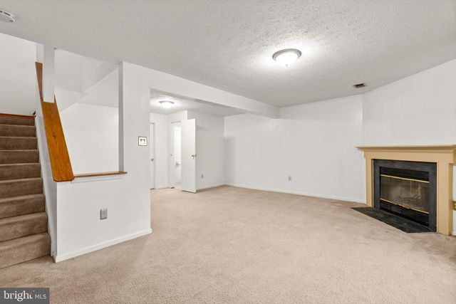 8871 MANAHAN DR, Ellicott City, MD 21043