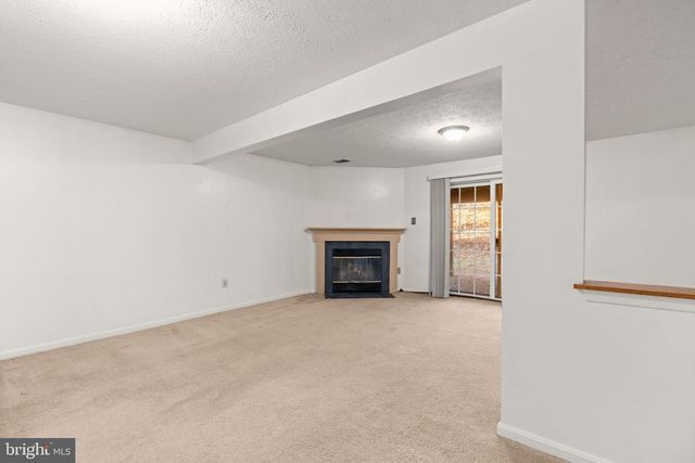 8871 MANAHAN DR, Ellicott City, MD 21043