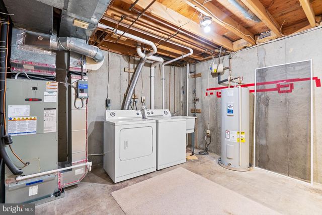 8871 MANAHAN DR, Ellicott City, MD 21043