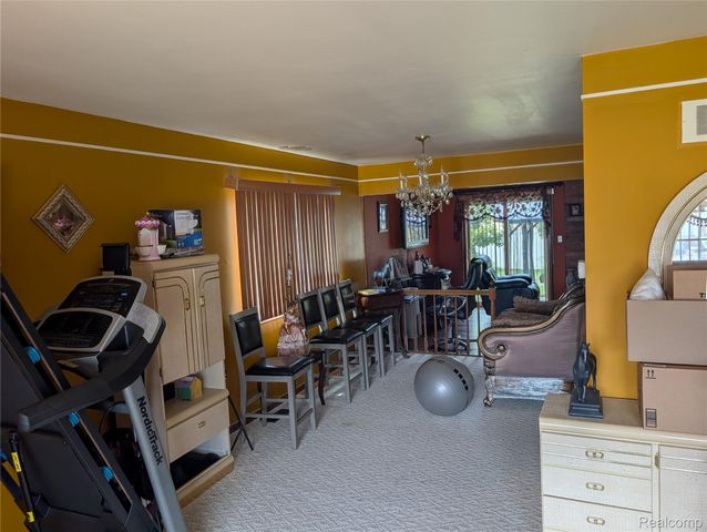 27072 Simone Street, Dearborn Heights, MI 48127