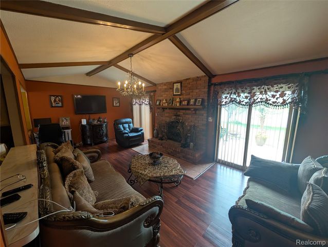 27072 Simone Street, Dearborn Heights, MI 48127