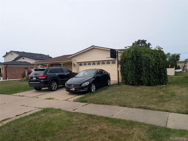 27072 Simone Street, Dearborn Heights, MI 48127