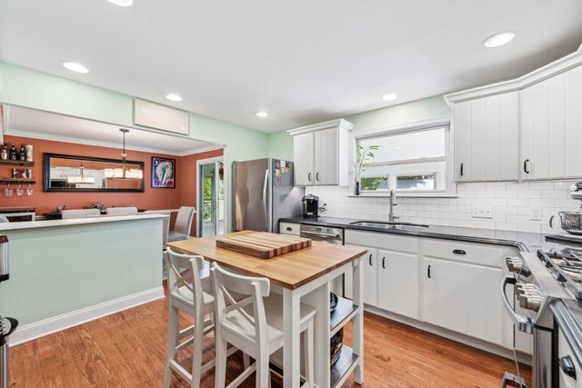 275 WAVERLY RD, Southampton, PA 18966