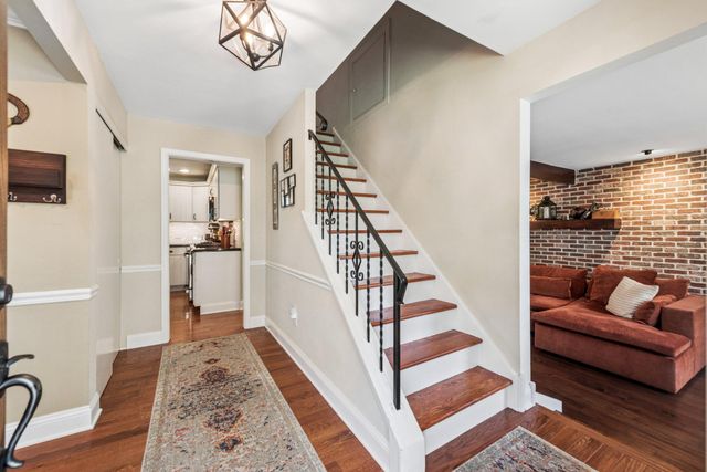 275 WAVERLY RD, Southampton, PA 18966