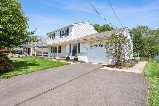 275 WAVERLY RD, Southampton, PA 18966